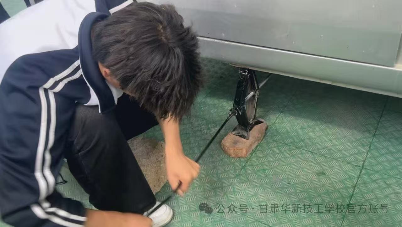 匠心筑梦，技耀未来——甘肃华新技工学校新能源技能大赛纪实  ​